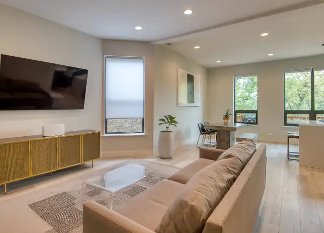 Property at 4040 N Kenmore Ave Unit 3S, Chicago, IL, 60613, 3 beds, 2 baths, [object Object]