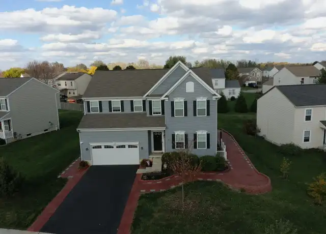 Property at 233 Victorian Dr, Commercial Point, OH, 43116, 4 beds, 2.5 baths, [object Object]