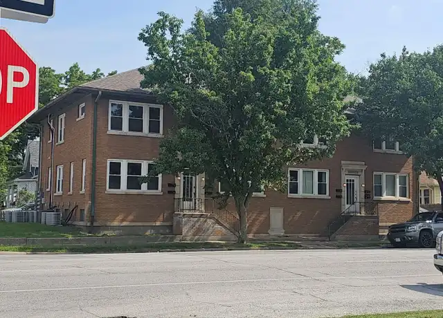 Property at 2042 W 4th St Apt 6, Davenport, IA, 52802, 1 bed, 1 bath, [object Object]
