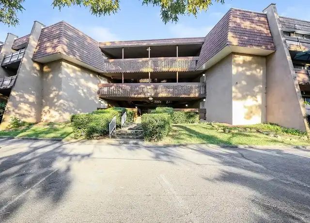 Property at Ridge Terrace - 915 S Seminole Dr, Chattanooga, TN, 37412, 2 beds, 1-2 bath, [object Object]