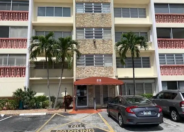 Property at 215 SE 3rd Ave Unit 305A, Hallandale Beach, FL, 33009, 2 beds, 1 bath, [object Object]