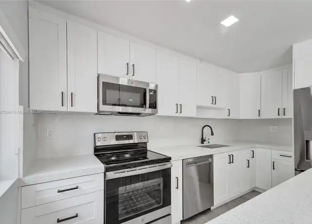 Property at 7751 SW 102nd Pl, Miami, FL, 33173, 3 beds, 2 baths, [object Object]