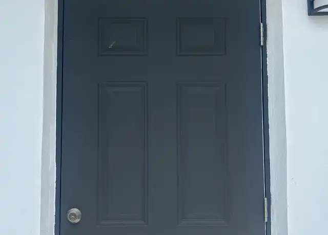 Property at 671 SW 7th St Unit 3, Miami, FL, 33130, 0 beds, 1 bath, [object Object]