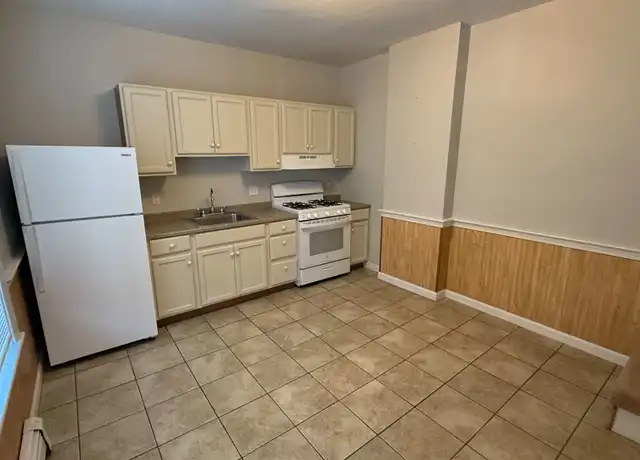 Property at 21 Pierce St Unit 25-B, Dover, NH, 03820, 2 beds, 1 bath, [object Object]