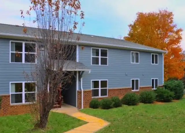 Property at 213 Laurel Wood Dr Unit 102, Pulaski, VA, 24301, 2 beds, 1 bath, [object Object]