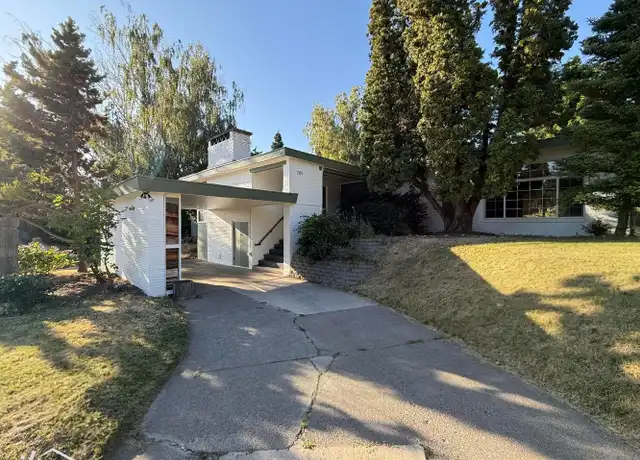 Property at 701 S 22nd Ave, Yakima, WA, 98902, 3 beds, 2 baths, [object Object]