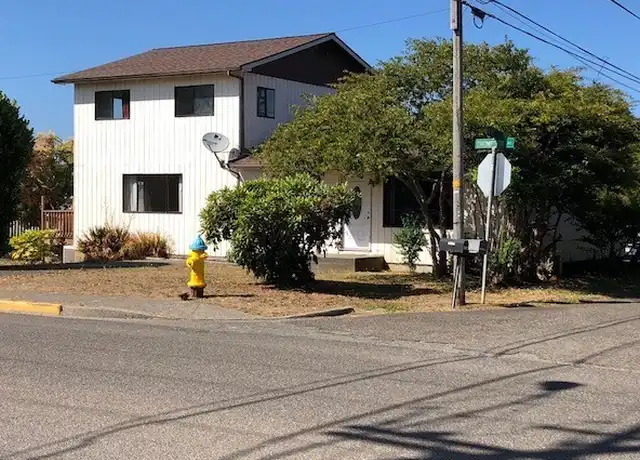 Property at 1510 Thompson Rd, Coos Bay, OR, 97420, 3 beds, 2 baths, [object Object]