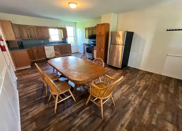 Property at 986 S East St, Amherst, MA, 01002, 4 beds, 2 baths, [object Object]