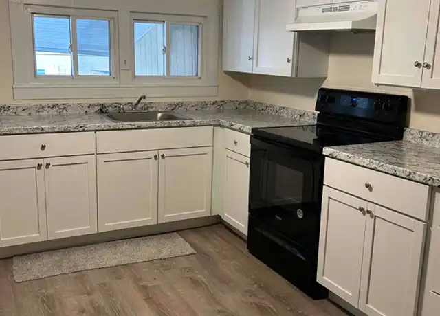 Property at 16 W Lake St, Middletown, DE, 19709, 2 beds, 1 bath, [object Object]