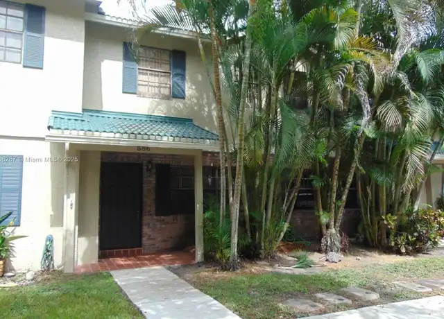 Property at 586 Westree Ln, Plantation, FL, 33324, 2 beds, 2.5 baths, [object Object]