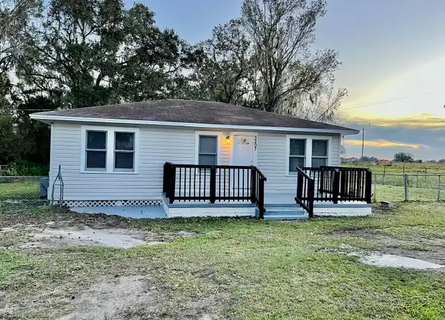 Property at 3207 E Trapnell Rd, Plant City, FL, 33566, 3 beds, 1 bath, [object Object]