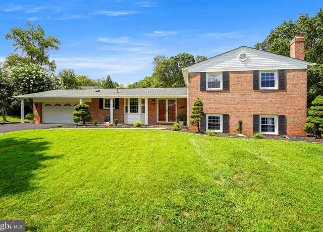 Property at 8800 Dianne Pl, Springfield, VA, 22152, 5 beds, 3 baths, [object Object]