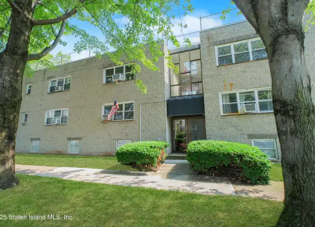 Property at 15 Old Town Rd Unit 2f, Staten Island, NY, 10304, 1 bed, 1 bath, [object Object]
