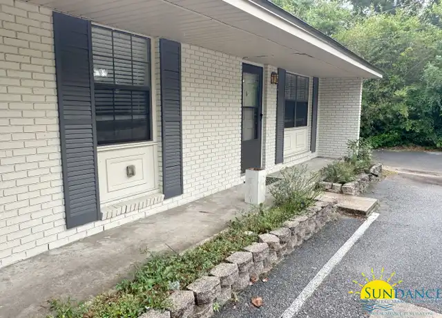 Property at 3751 E Olive Rd Unit B, Pensacola, FL, 32514, 2 beds, 1 bath, [object Object]