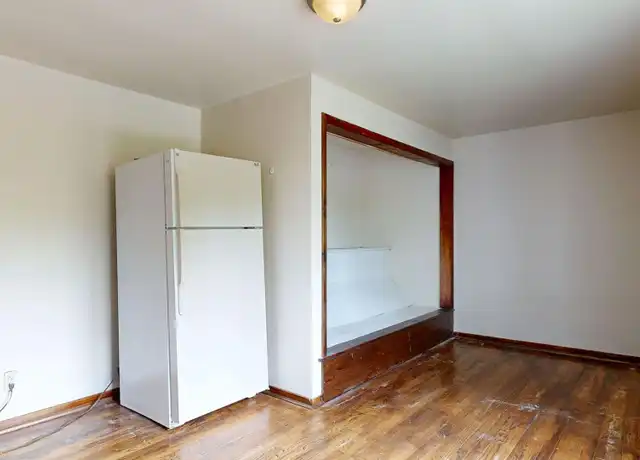 Property at 602 Townsend St Apt 5, Midland, MI, 48640, 0 beds, 1 bath, [object Object]