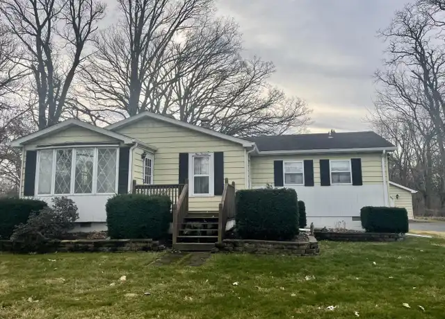 Property at 913 W 8th St, Hobart, IN, 46342, 3 beds, 1 bath, [object Object]
