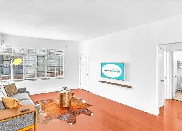Property at 3920 Garden Ave Unit 16, Miami Beach, FL, 33140, 1 bed, 1 bath, [object Object]