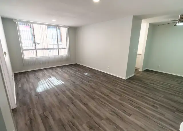 Property at 314 S Manhattan Pl Unit 107, Los Angeles, CA, 90020, 1 bed, 1 bath, [object Object]