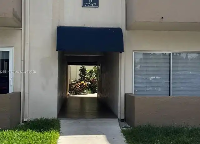 Property at 7747 SW 86th St Unit 206D, Miami, FL, 33143, 2 beds, 1 bath, [object Object]