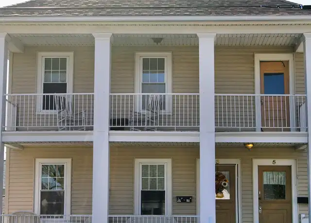 Property at 5 Pennacook St, Newport, RI, 02840, 3 beds, 1 bath, [object Object]