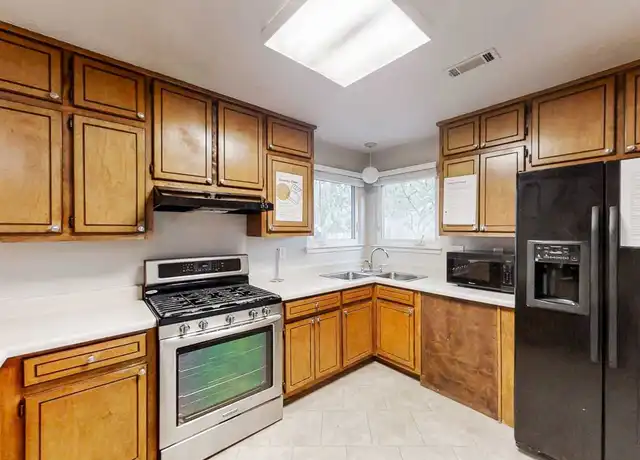 Property at 8923 Parkaire Dr, Jonesboro, GA, 30238, 1 bed, 1 bath, [object Object]