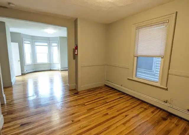 Property at 219 Green St Unit 2, Cambridge, MA, 02139, 2 beds, 1 bath, [object Object]