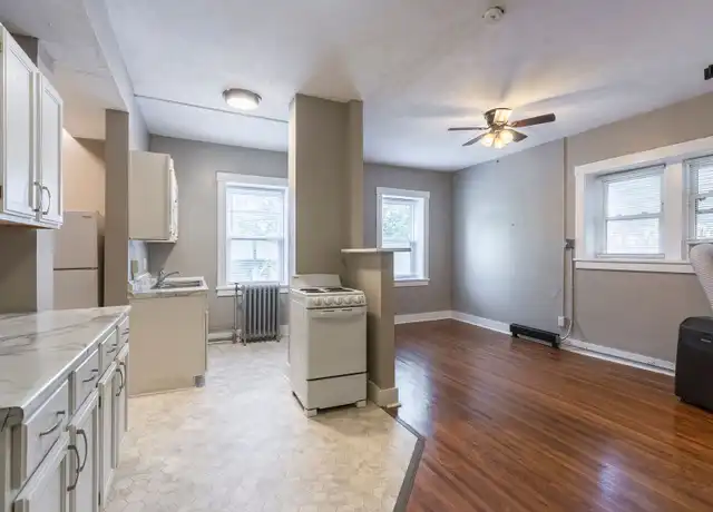 Property at 606 S 32nd Ave Unit 9, Omaha, NE, 68105, 0 beds, 1 bath, [object Object]