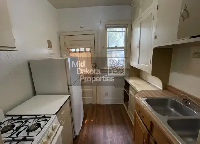 Property at 404 N Duff St Unit 2, Mitchell, SD, 57301, 1 bed, 1 bath, [object Object]