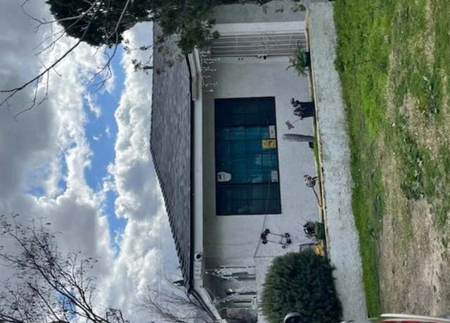 Photo of 448 W King St, Banning, CA 92220