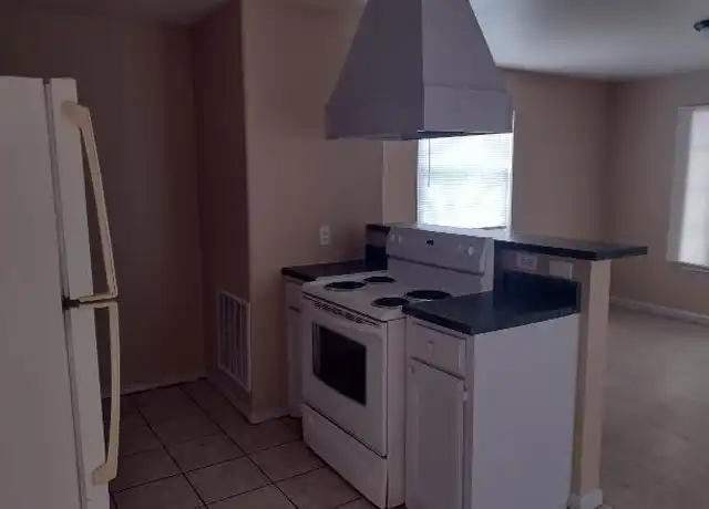 Property at 3009 Daffodil Ave, McAllen, TX, 78501, 1 bed, 1 bath, [object Object]