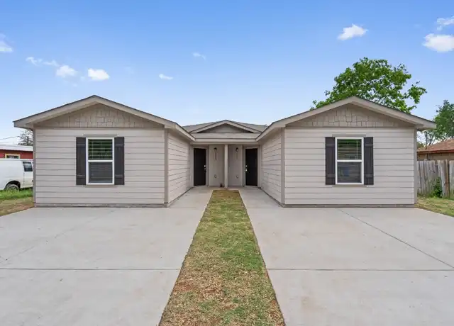 Property at 1153 Magnolia St, Seguin, TX, 78155, 3 beds, 2 baths, [object Object]