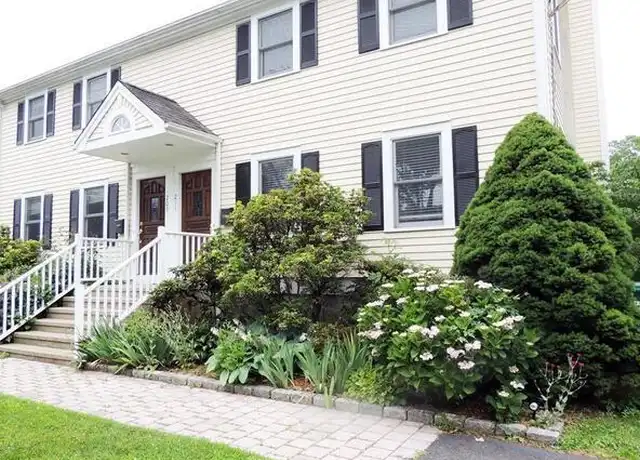 Property at 211 Hunyadi Ave, Fairfield, CT, 06824, 3 beds, 1.5 baths, [object Object]