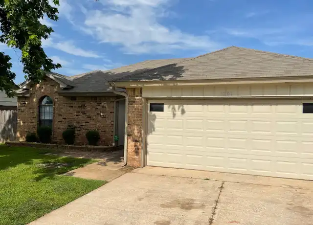 Property at 1201 Edinburg Dr, Yukon, OK, 73099, 3 beds, 2 baths, [object Object]