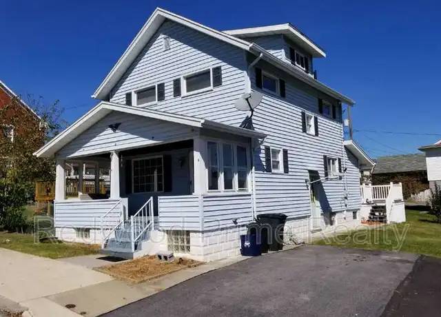 Property at 1918 20th St, Altoona, PA, 16601, 1 bed, 1 bath, [object Object]