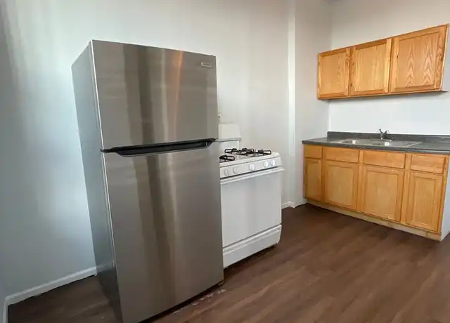 Property at 2003 W Cermak Rd Unit 3R, Chicago, IL, 60608, 1 bed, 1 bath, [object Object]