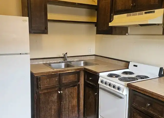 Property at 912 Haskell Ave Unit 912-11, Rockford, IL, 61103, 1 bed, 1 bath, [object Object]