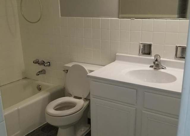 Photo of 3113 Bernice Rd #6, Lansing, IL 60438