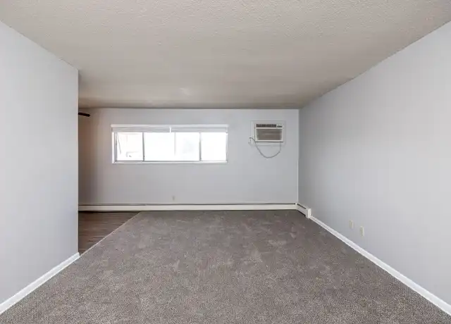 Property at 7715 Hickman Rd Unit 47, Urbandale, IA, 50322, 2 beds, 1 bath, [object Object]