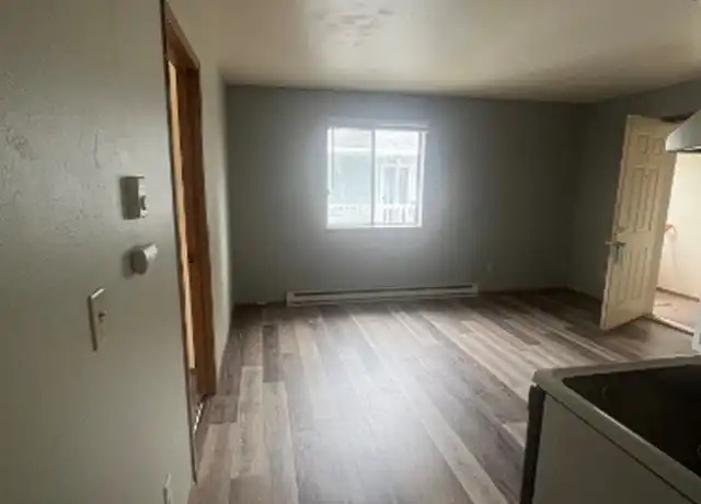 Property at 815 Woodland Ave Unit 1, Oshkosh, WI, 54901, 4 beds, 1 bath, [object Object]