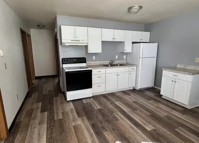 Property at 815 Woodland Ave Unit 1, Oshkosh, WI, 54901, 4 beds, 1 bath, [object Object]