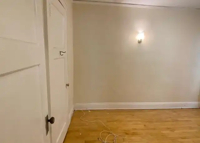 Property at 829 N Cass St Unit 21, Milwaukee, WI, 53202, 1 bed, 1 bath, [object Object]