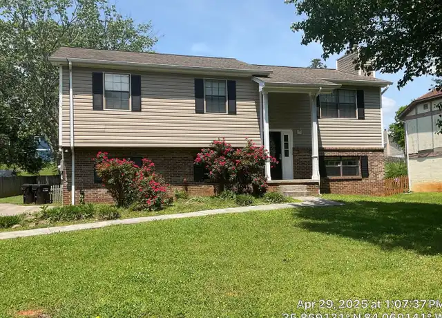 Property at 1821 Penwood Dr, Knoxville, TN, 37922, 3 beds, 2.5 baths, [object Object]