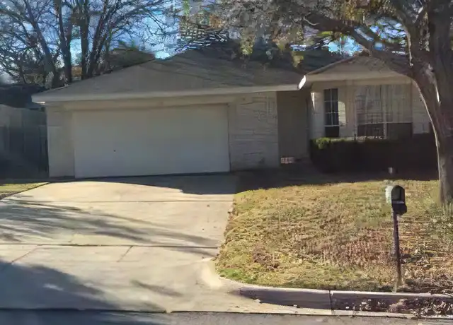 Property at 217 Merlin Dr, Weatherford, TX, 76086, 3 beds, 2 baths, [object Object]