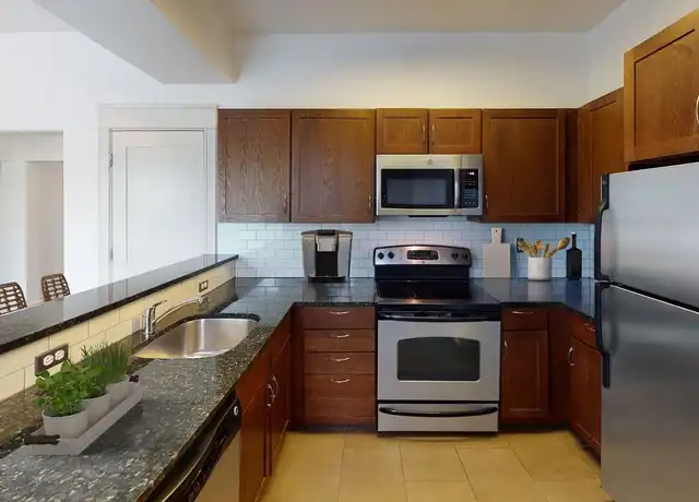 Property at Yankee Hill - 3431 Gillham Rd, Kansas City, MO, 64111, 2 beds, 1 bath, Contact for Price