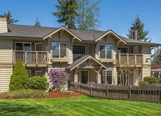 Photo of 2120 SW 352nd St, Federal Way, WA 98023