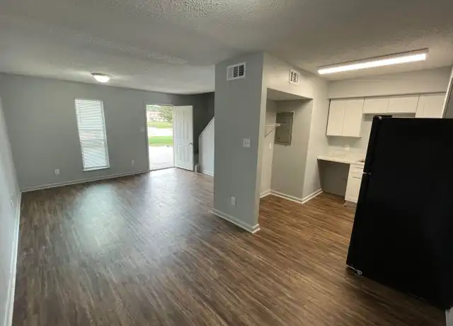 Property at 1811 Self Cir, Jonesboro, AR, 72401, 2 beds, 1.5 baths, [object Object]