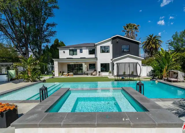 Property at 18938 Wells Dr, Tarzana, CA, 91356, 5 beds, 6 baths, [object Object]