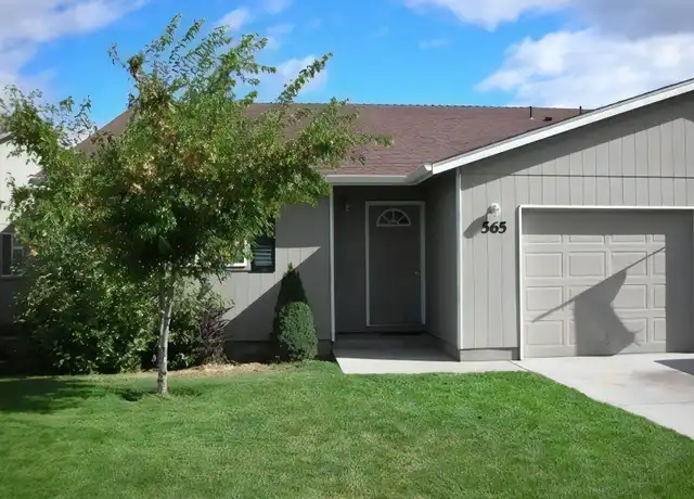 Property at 565 NE Larch Ave Unit 567, Redmond, OR, 97756, 3 beds, 2 baths, [object Object]