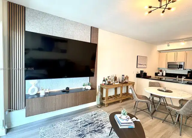 Property at 1111 SW 1st Ave Unit 1021N, Miami, FL, 33130, 1 bed, 1 bath, [object Object]