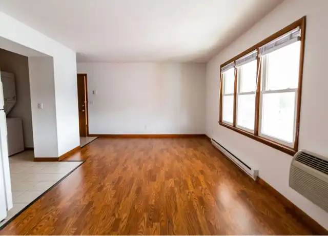 Property at 720 Whitman St Unit 201, Belvidere, IL, 61008, 1 bed, 1 bath, [object Object]